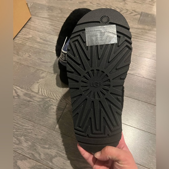 UGG Funkette
Women's platform sandal（Ships out in one day） - Picture 14 of 15